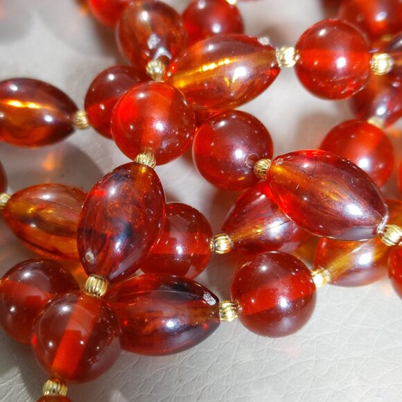 Hobe Necklace Vintage Brown Red Ambar Lucite Bead Gold Tone Accents 54 Inches - Picture 2 of 16